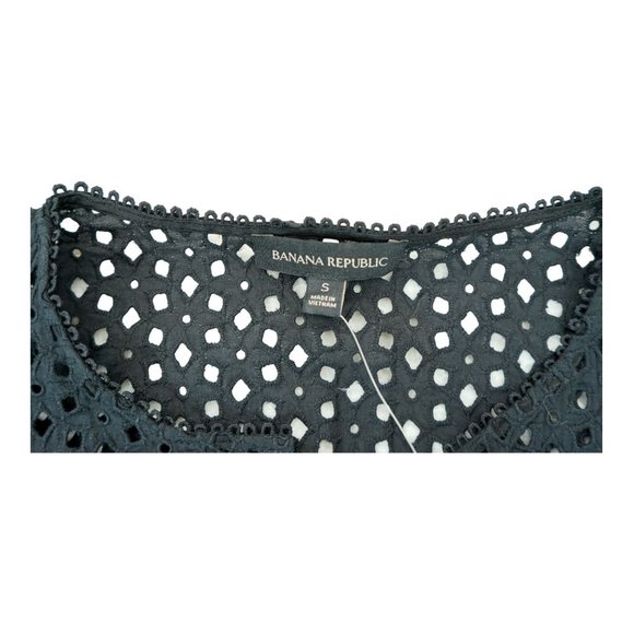 NWT $79 Banana Republic Top Womens Small Black Lace‎ Inset Crochet Sleeveless - Picture 3 of 4